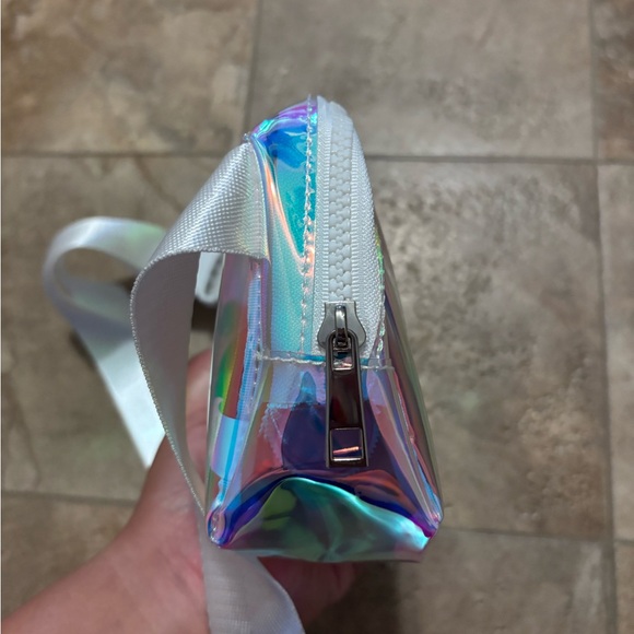 Holographic clear laser Crossbody Bag-perfect for concert or beach party - Picture 4 of 7